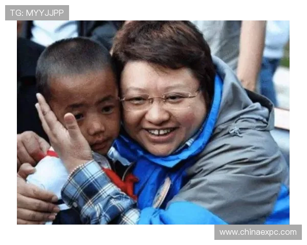 大众娱乐网整理最新娱乐活动现场直击明星亮相盛况全记录